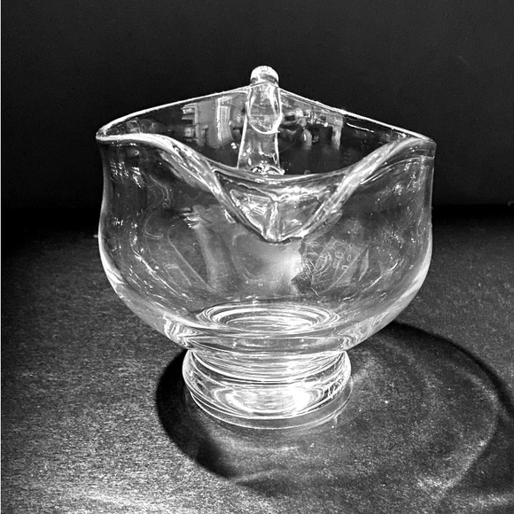 Clear Glass Sauce/Gravy Pitcher/Boat Thick Solid Weight Classic but Modern Lines - Picture 6 of 6